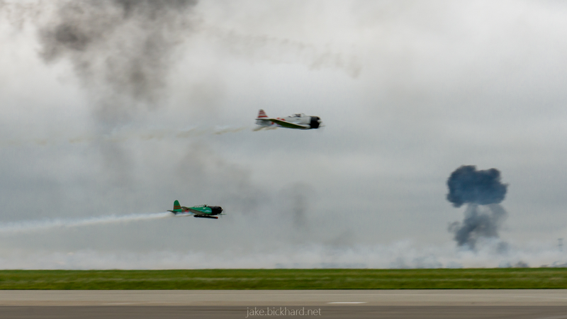 Illustration for article titled Airshow flying pics